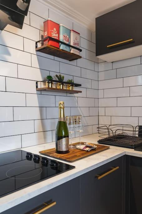 Appartamento The West End Loft - 5* Retreat - Private Parking! Glasgow Esterno foto