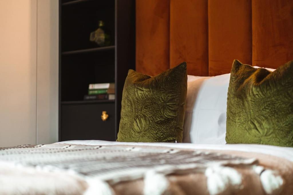 Appartamento The West End Loft - 5* Retreat - Private Parking! Glasgow Esterno foto