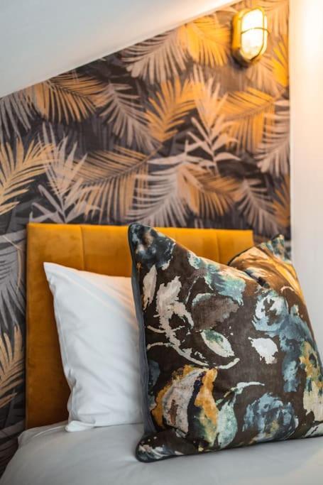 Appartamento The West End Loft - 5* Retreat - Private Parking! Glasgow Esterno foto